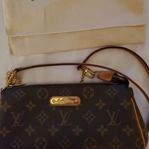 Pre loved Louis Vuitton cross body purse